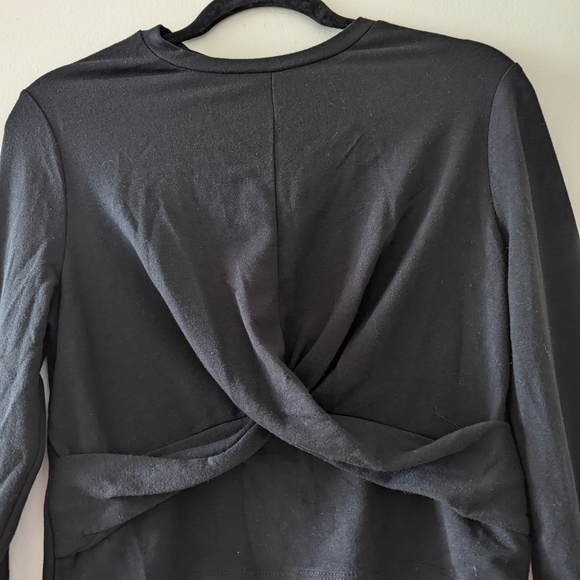 Ardene Size L crop fitted top - Picture 2 of 3